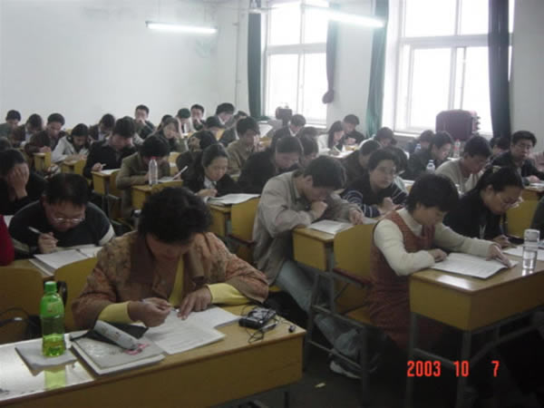 2003年科教园注册会计师辅导串讲班课堂照片