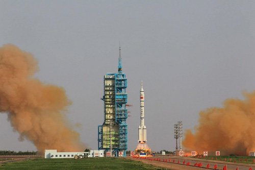 神九飞船发射成功